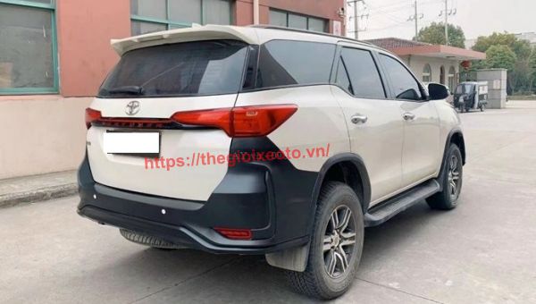 hông xe body kit xe Fortuner 2016-2021 độ lên Fortuner Legender 2021