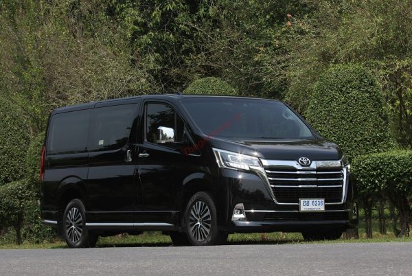 Đánh giá xe Toyota Granvia 2022