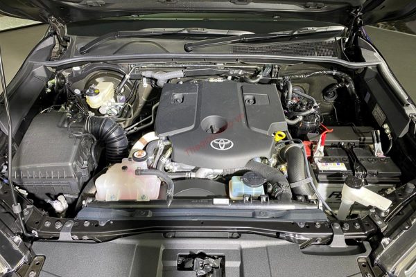 Động cơ diesel hoàn toàn mới 2.8L và hộp số tự động 6 cấp trên Toyota Hilux 2.8G Adventure