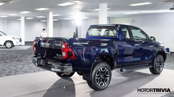 Đuôi xe Hilux 2021