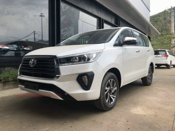 ngoại thất toyota innova 2.0G 2021