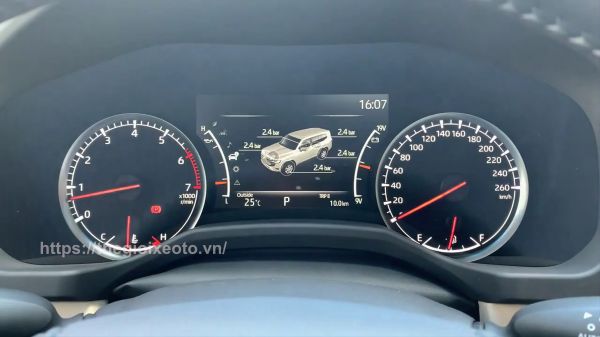 màn hình đa thông tin Land Cruiser 3.5L V6 Turbo 2022