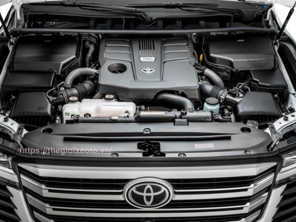 Động cơ trên xe Toyota Land Cruiser 2022