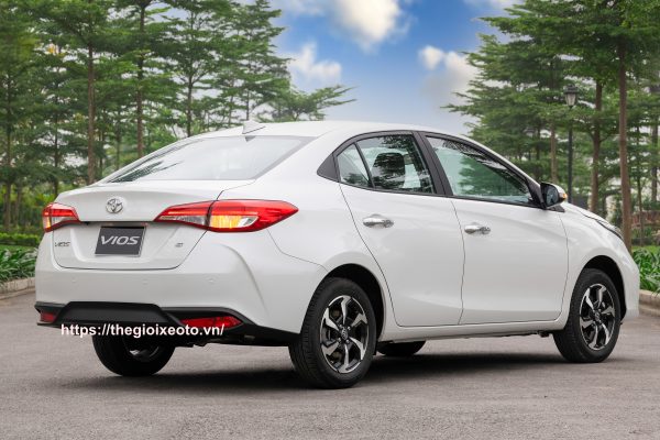 hông xe Vios 2023