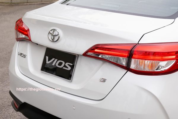 cụm đèn hậu trên Vios 2023