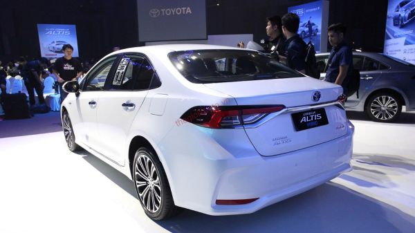 Hình ảnh thực tế Toyota Corolla Altis 2020