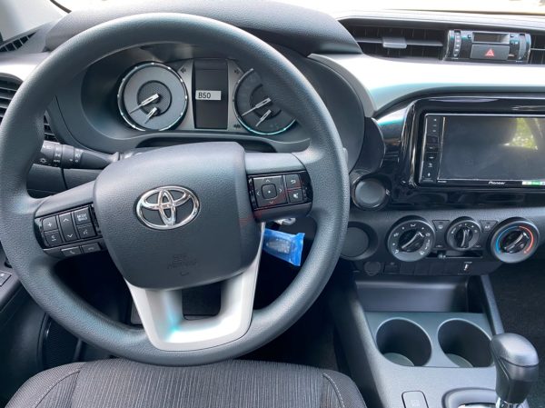 vô lăng Bán tải Toyota Hilux 2.4E 2022
