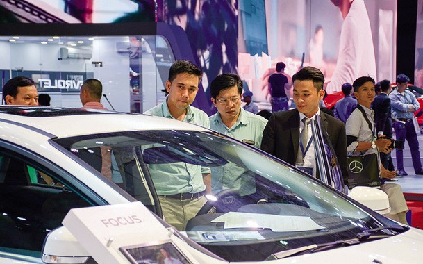 Ô tô sang 'chào thua' xe giá rẻ, xe nhập lép vế xe nội