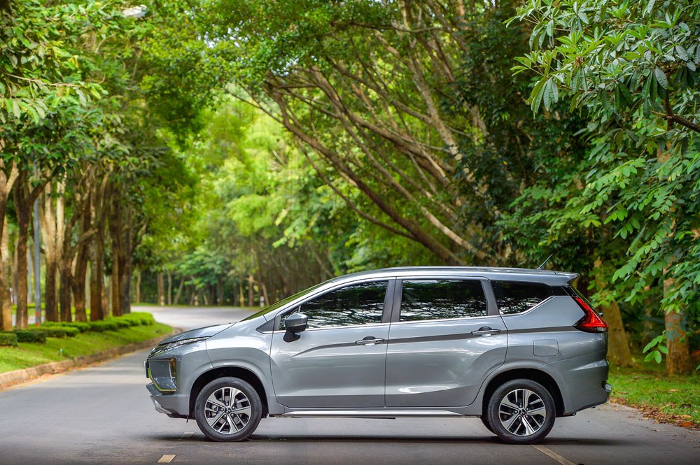 MITSUBISHI-XPANDER-VS-TOYOTA-RUSH-KEe-tam-lang-nguoi-nua-can-4