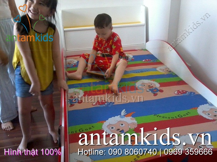 Giường ô tô 2 tầng cho bé trai sanh dieu tuyet dep - Giuong xe hoi 2 tang AnTamKids.vn