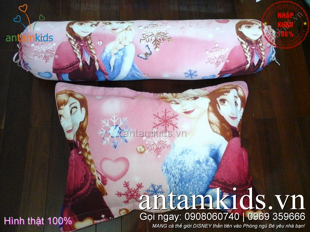 Tặng Gối Xinh Disney goi om goi nam cho bé trai bé gái khi đi xem Disney Live tại Hà Nội 10102015