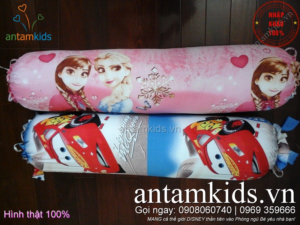 Tặng Gối Xinh Disney goi om goi nam cho bé trai bé gái khi đi xem Disney Live tại Hà Nội 10102015