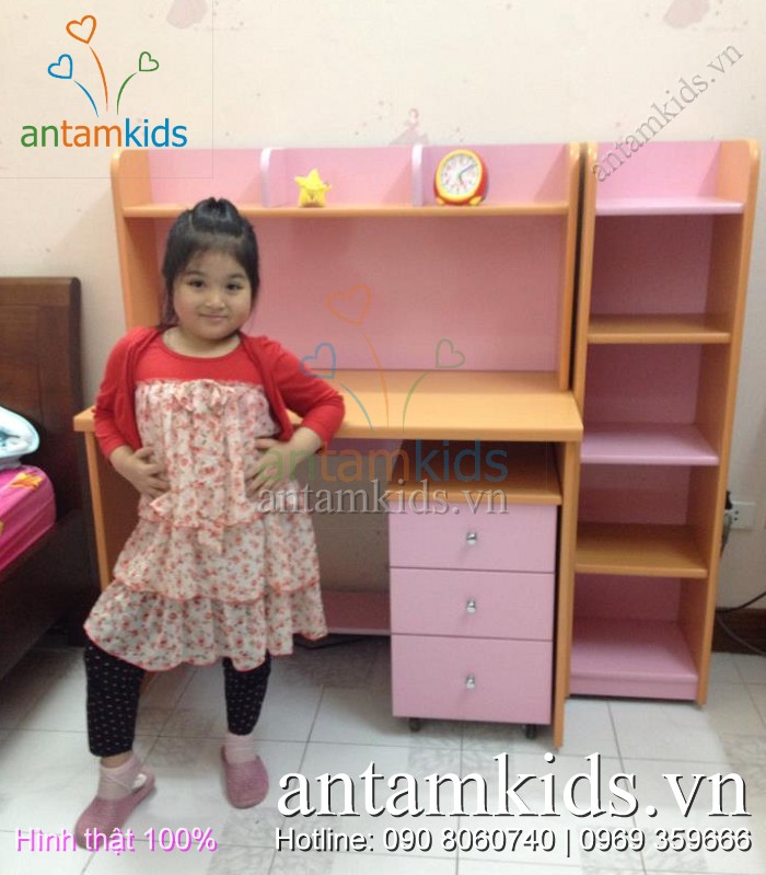 Ban hoc Nhat ban cho be Hon - Con gai chi Bao Ngoc_Ha Noi - AnTamKids.vn