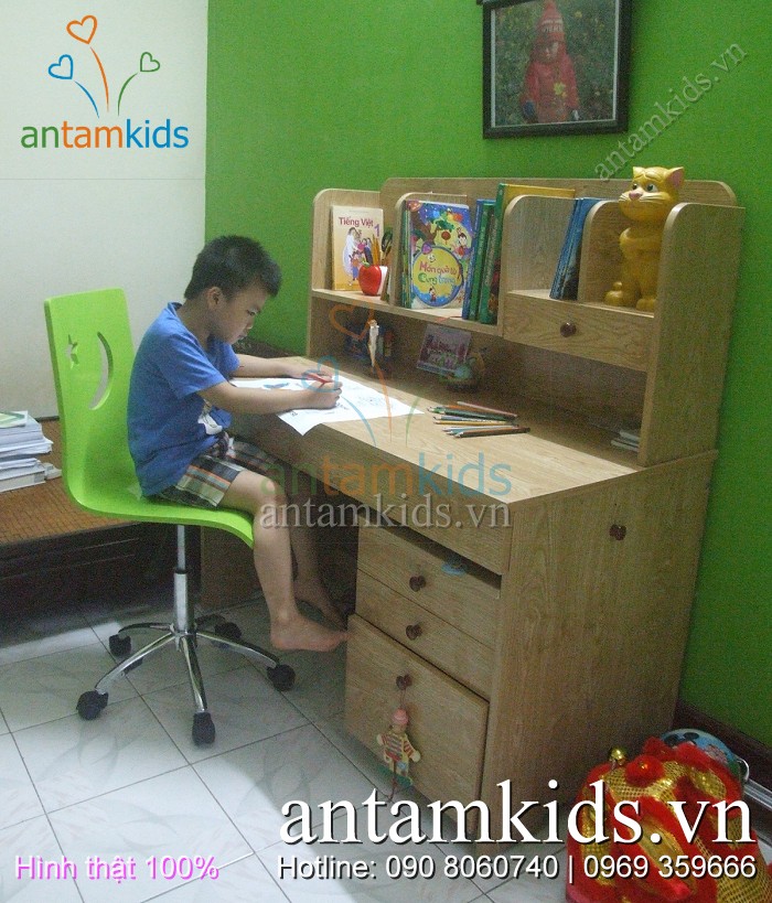 Ban hoc Nhat ban cua be Tri Hung - Con trai me Phuong Lien_HaNoi - AnTamKids.vn