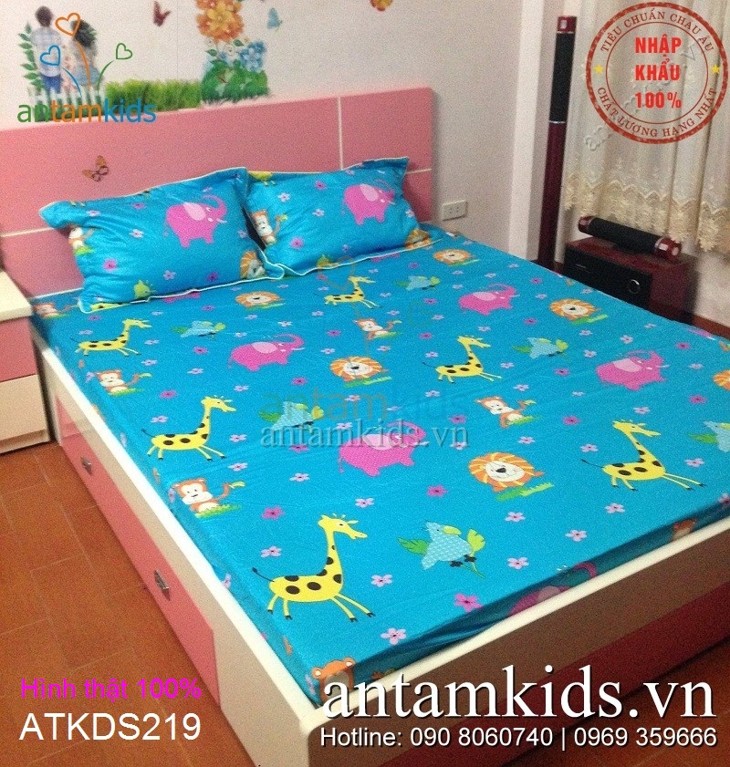 Chăn ga gối Vườn thú Xanh hòa bình đáng yêu cho bé trai bé gái ATKDS219