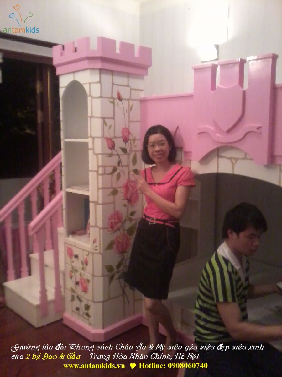 Giường lâu đài Phong cách Châu Âu & Mỹ siêu yêu siêu đẹp siêu xinh của 2 bé Bao & Gấu – Trung Hòa Nhân Chính, Hà Nội Chú họa sĩ đang hoàn tất nốt những công đoạn thi công trang trí cuối cùng đấy ạ! www.antamkids.vn   Hotline: 0908060740