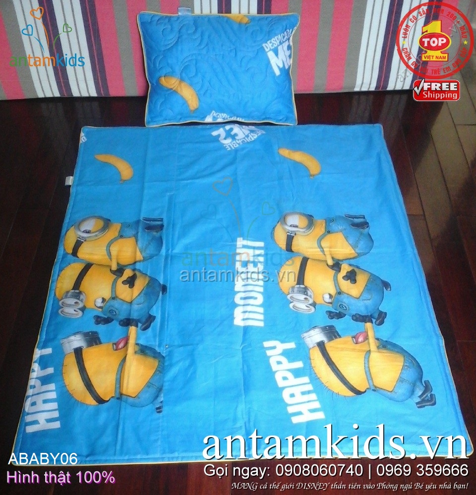 Chăn gối cho bé đi học mầm non hình Minions - cả bé trai và bé gái đều rất mê thích!