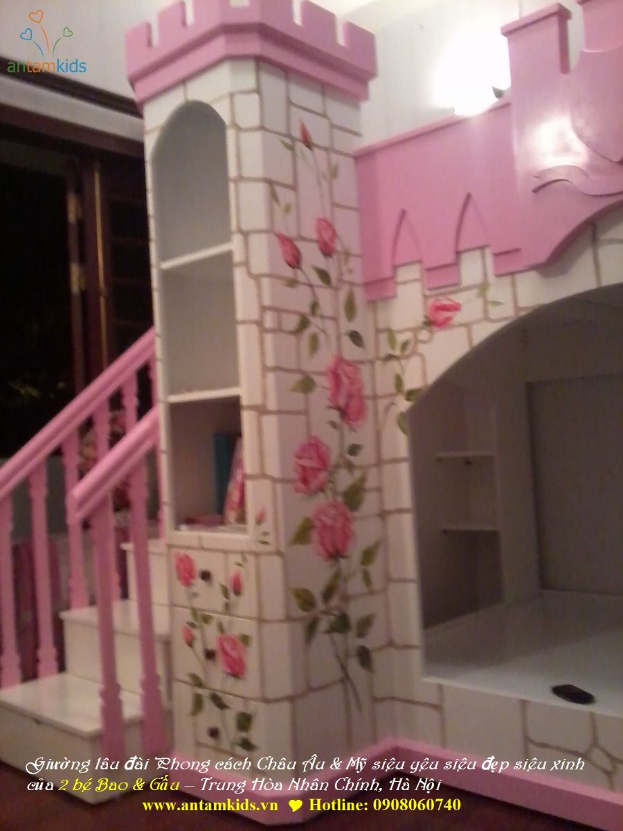 Giường lâu đài Phong cách Châu Âu & Mỹ siêu yêu siêu đẹp siêu xinh của 2 bé Bao & Gấu – Trung Hòa Nhân Chính, Hà Nội Chú họa sĩ đang hoàn tất nốt những công đoạn thi công trang trí cuối cùng đấy ạ! www.antamkids.vn   Hotline: 0908060740