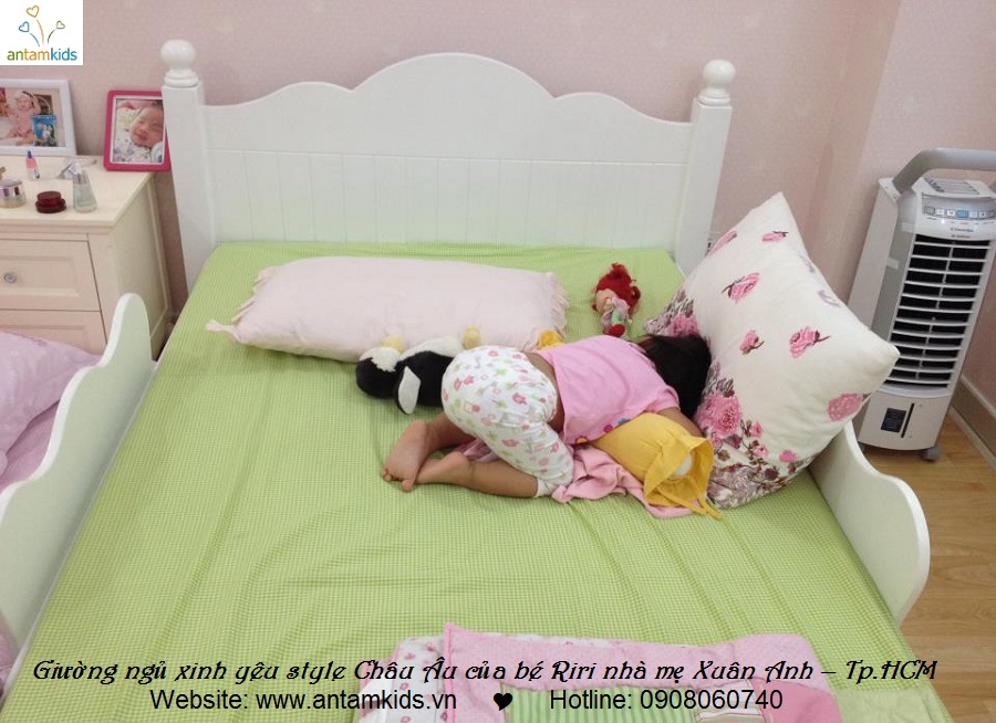 Giường ngủ xinh phong cách nội thất châu Âu cho bé Riri – con gái yêu của Mẹ Xuân Anh_Phú Mỹ Hưng, Tp. Hồ Chí Minh