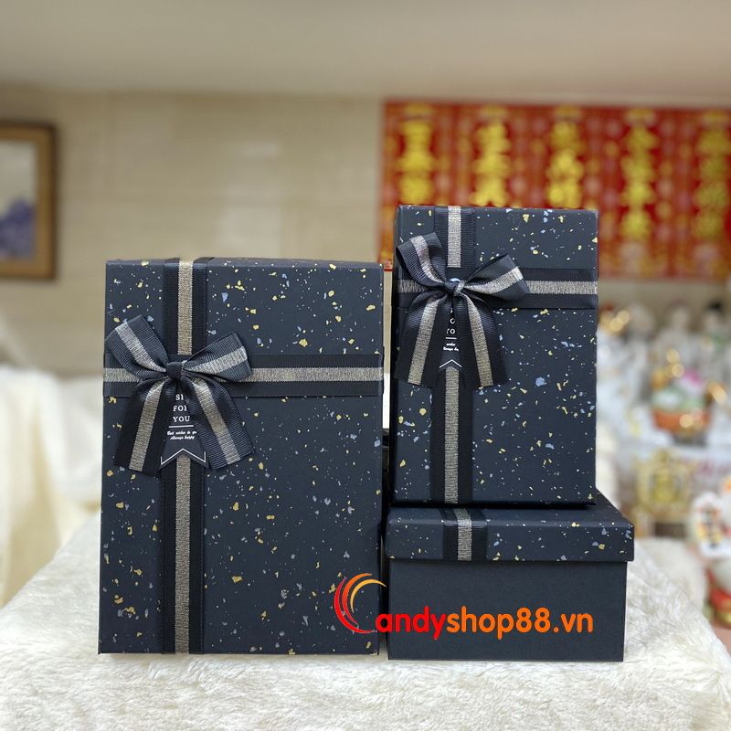 hộp quà tặng màu đen