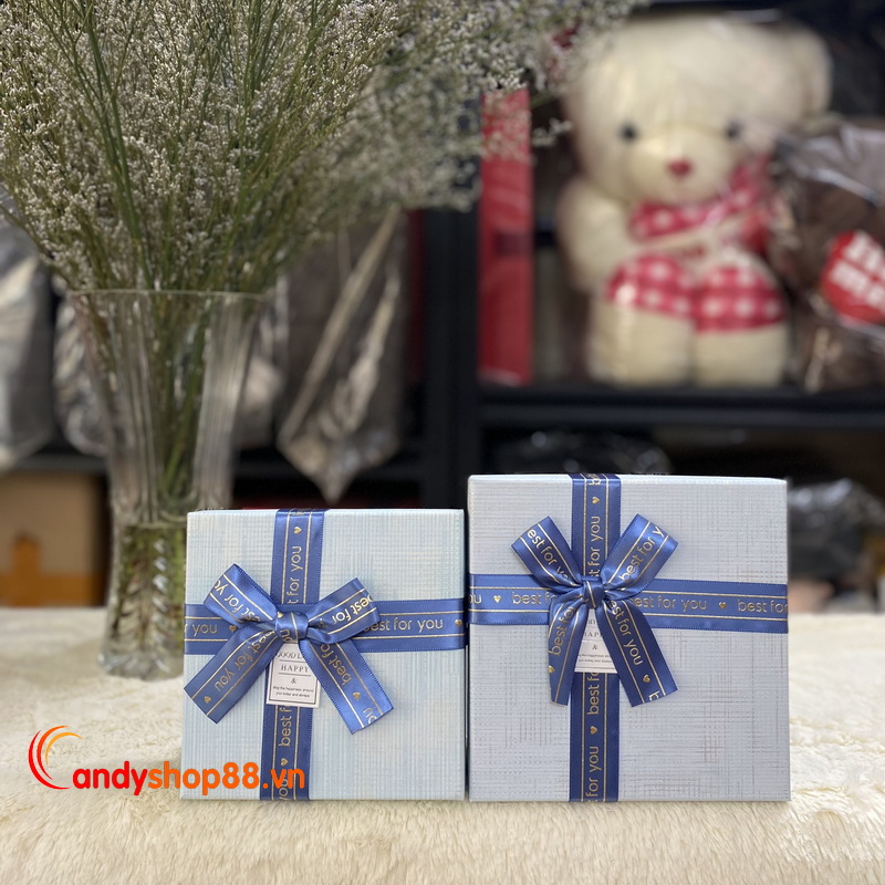 Hộp quà màu xanh dương