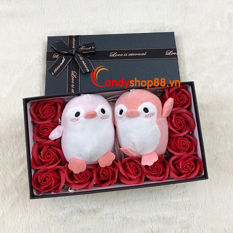 Set hộp quà hoa hồng sáp thơm 12 bông & cặp chim cánh cụt