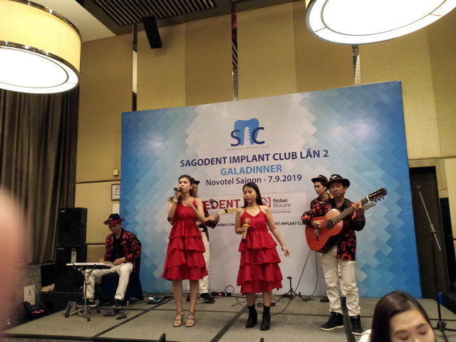 Ban nhạc Flamenco Tumbadora Biểu diễn SIC Sagodent ImPlant Club Gala Dinner Novotel Saigon Hotel