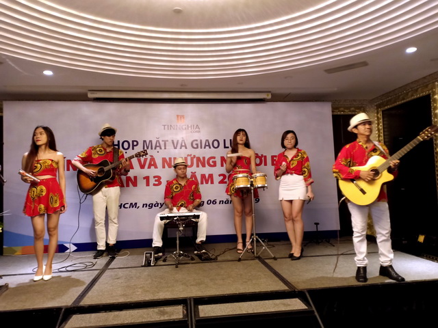 BAN NHẠC FLAMENCO TIMBADORA BIỂU DIỄN TẠI THE ROYAL PAVILION RESTAURANT SAIGON TIMES SQUARE