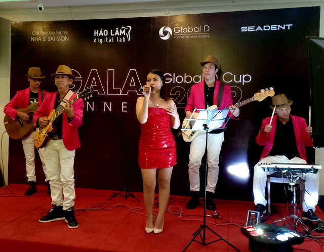 TUMBADORA BAND GIẢI TENNIS NHA SĨ SAIGON