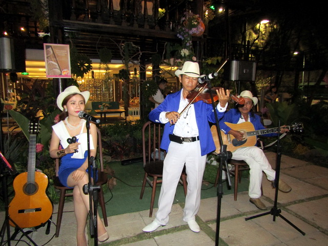 Ban nhạc Flamenco - Ban nhạc chuyên nghiệp-Ban nhạc sài gòn