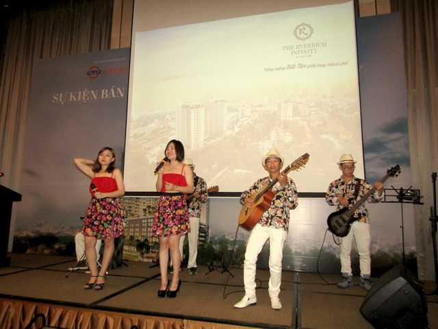 Ban nhạc Flamenco Tumbadora- Ban nhạc Acoustic