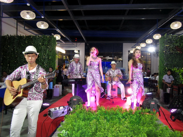 ban nhạc flamenco sài gòn
