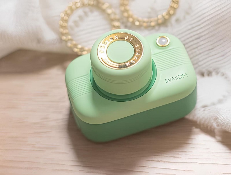 Máy bú hút kết hợp kẹp rung ti vú ngụy trang máy ảnh Svakom Alberta