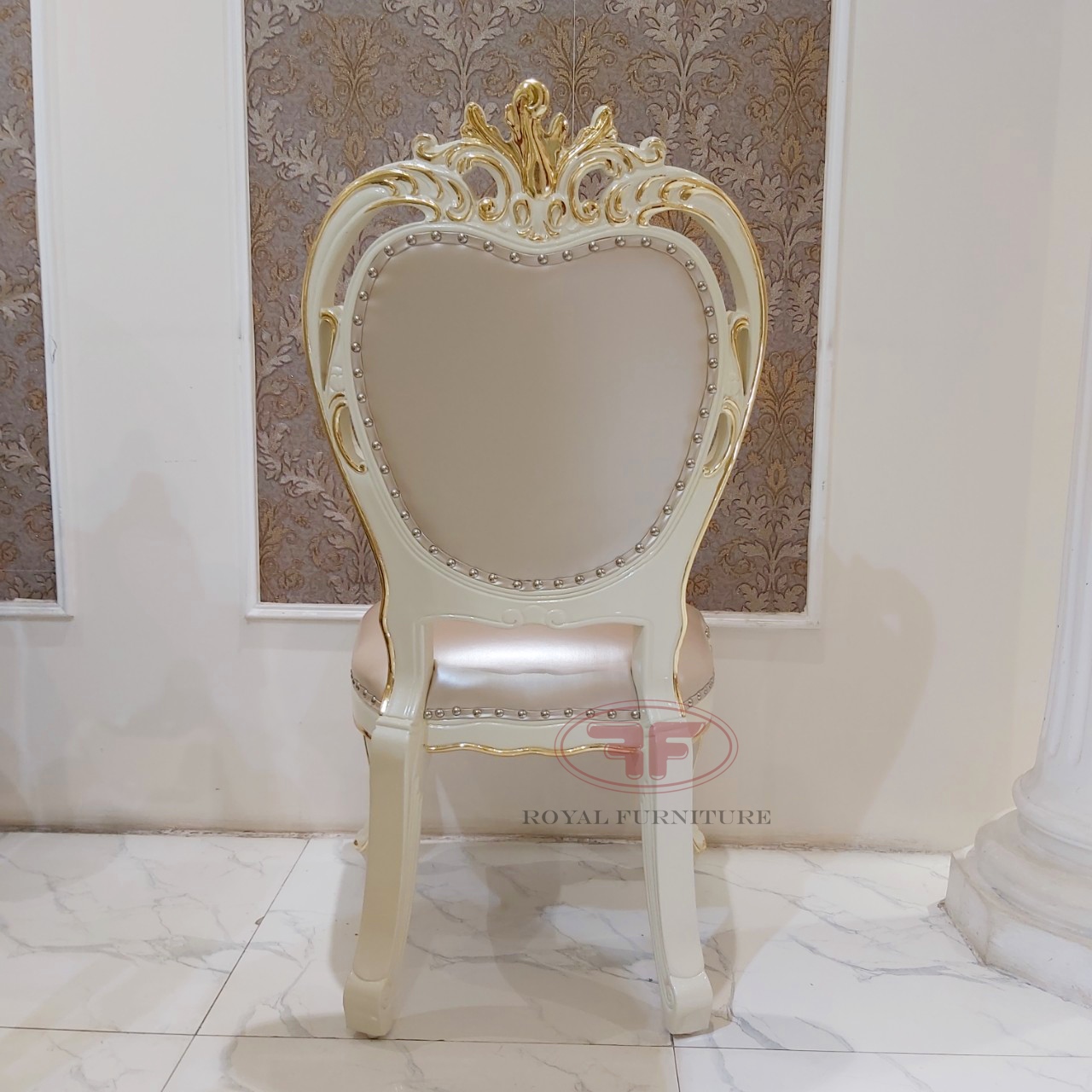 Ghế ăn gỗ tự nhiên tân cổ điển dát vàng 933B