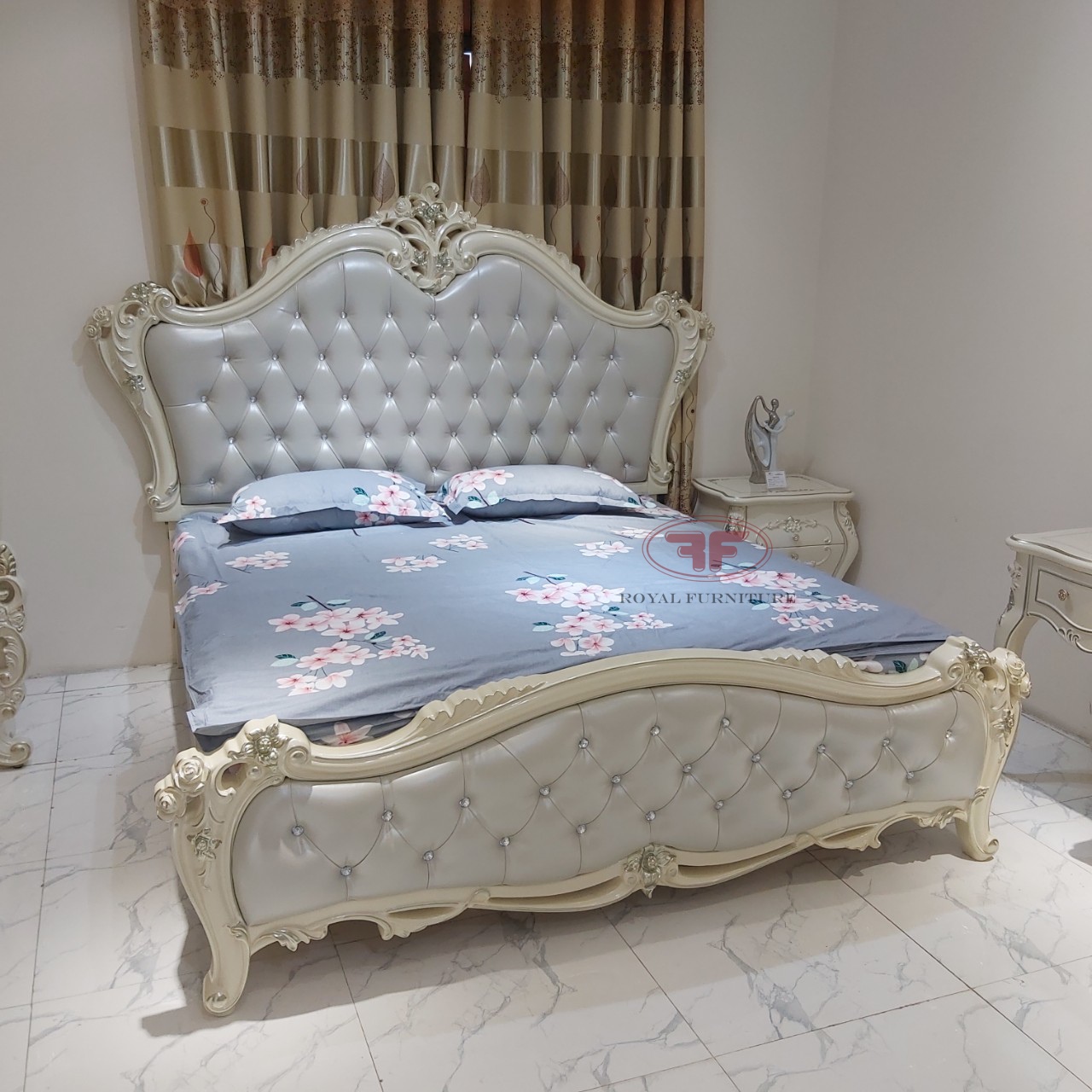 Giường ngủ tân cổ điển đẹp 919B