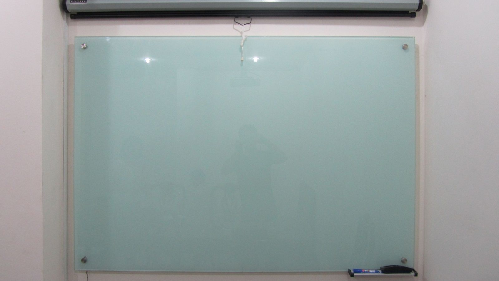 bảng kính văn phòng