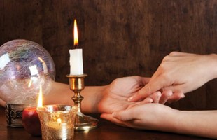 Trò bói toán – mầm mống của sự tàn phá xã hội
