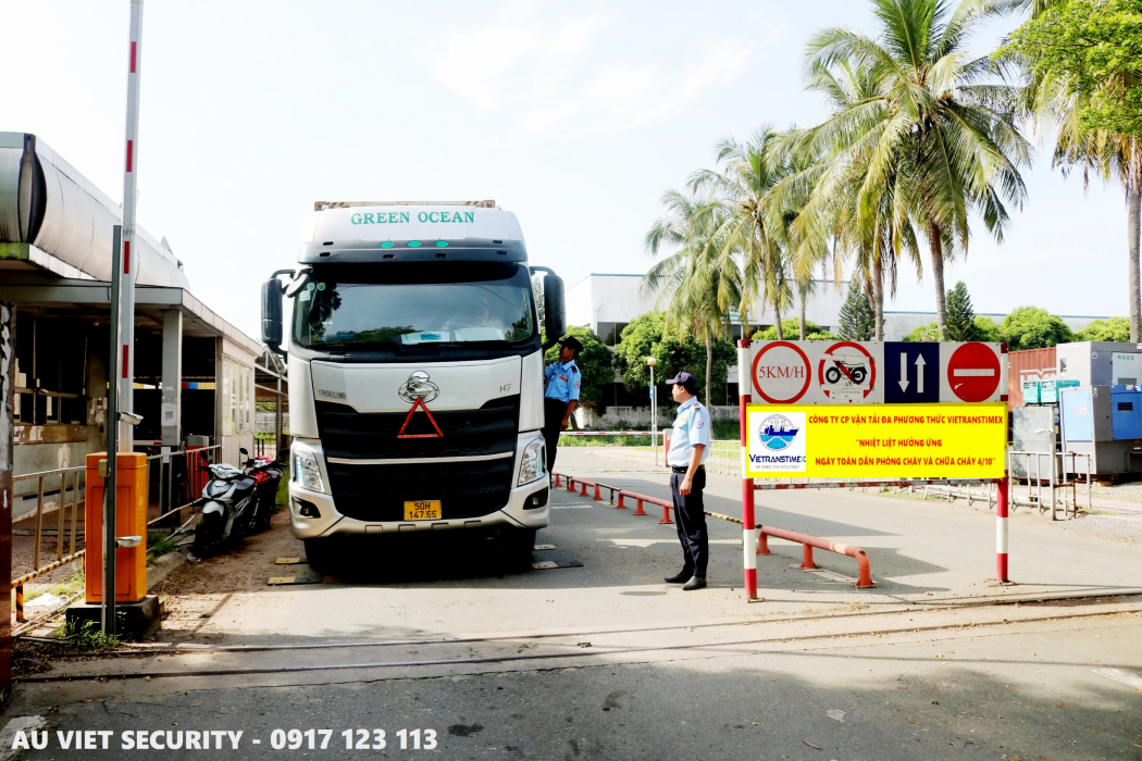 Bảo vệ mục tiêu di động.