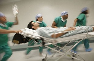 Bác sĩ nam khoa kể chuyện tai nạn