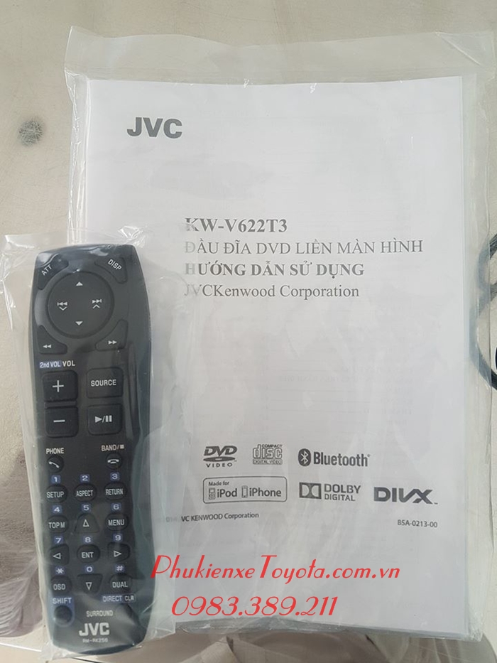 Điều khiển từ xa và sách hướng dẫn sử dụng DVD chính hãng theo xe Yaris
