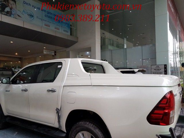 nắp thùng xe bán tải Hilux 2017