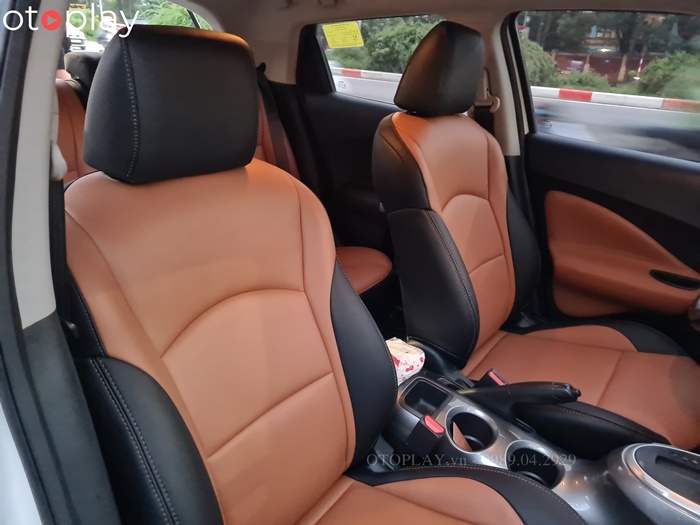 Bọc ghế da singapore cao cấp giúp phần vai ghế chắc chắn và khỏe khoắn, căng từng đường nét may và bọc.