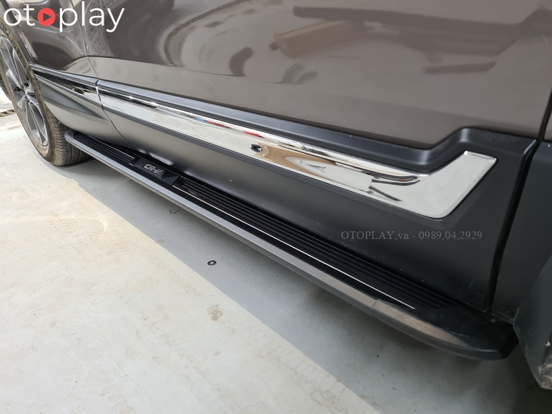 Bậc bước chân CRV lắp tại OTOPLAY