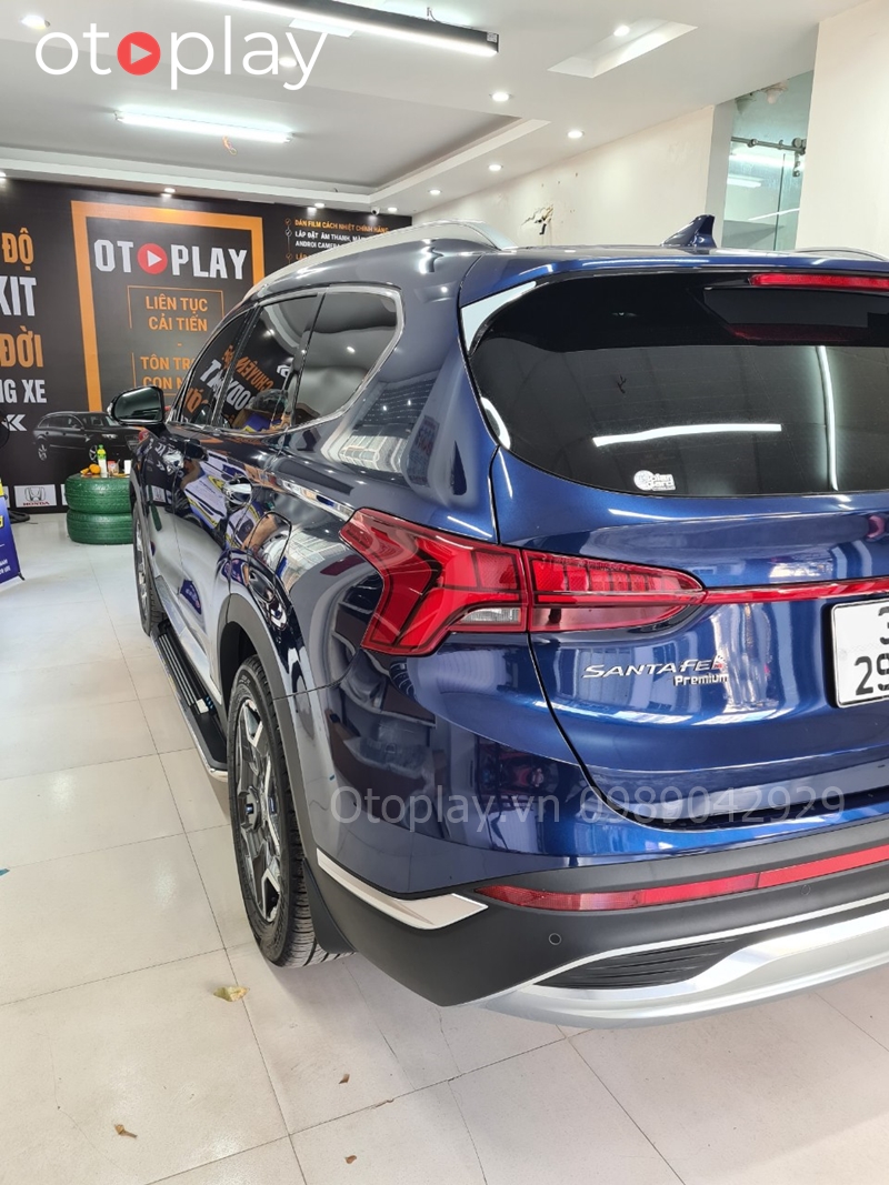 Cận cảnh Bậc bước chân Hyundai Santafe 2021-2022