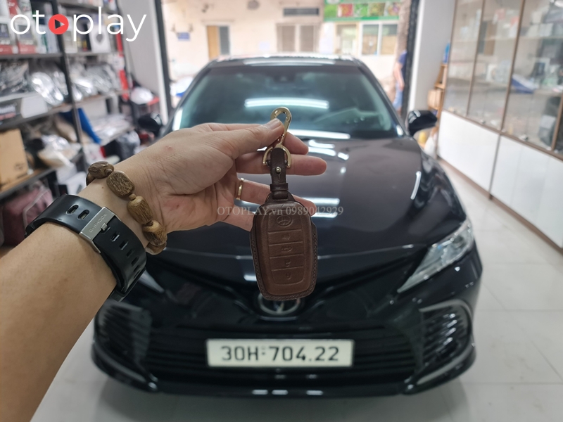 Bao da chìa khóa Toyota cao cấp OTOPLAY làm cho khách