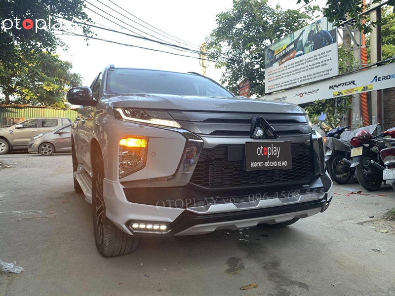 Ốp cản trước của Bodykit Pajero Sport mẫu RBS Thái Lan độ trên xe