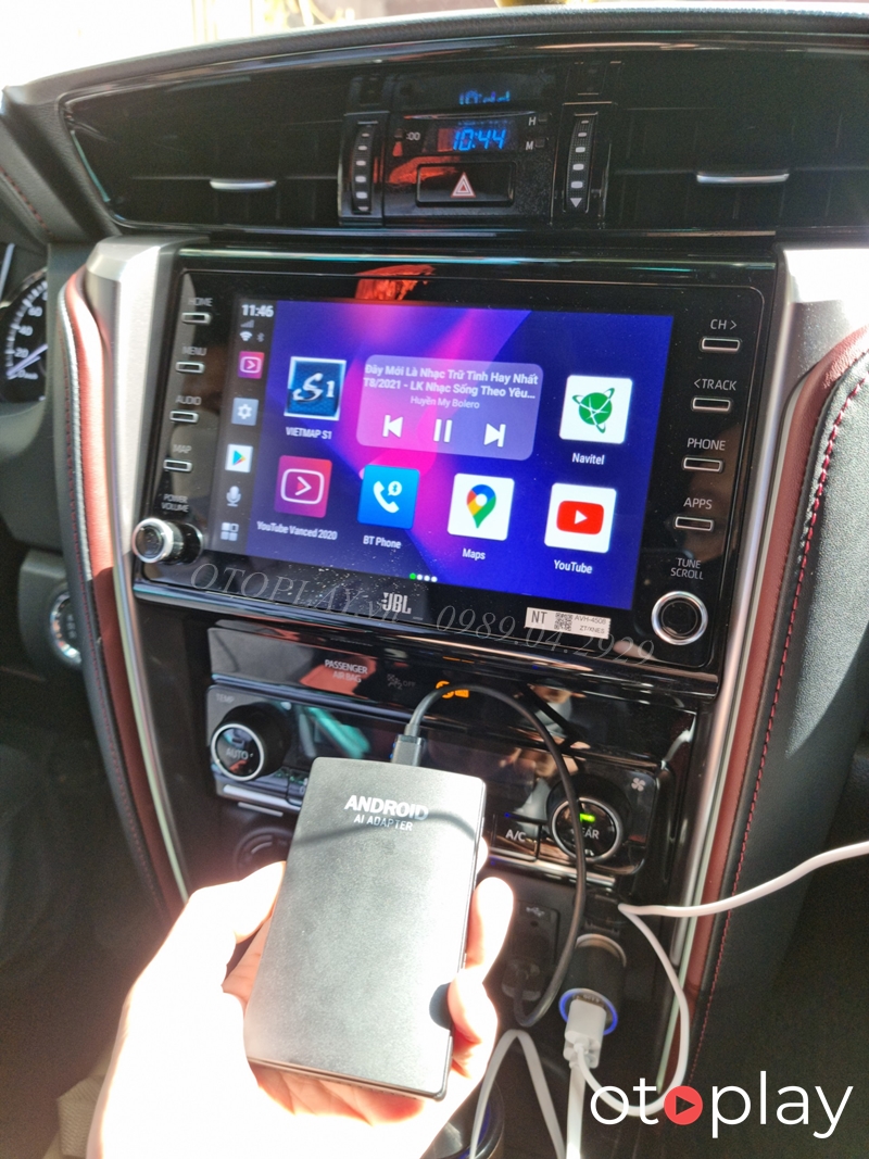 Box carplay biến màn hình Fortuner 2022 thành màn Android