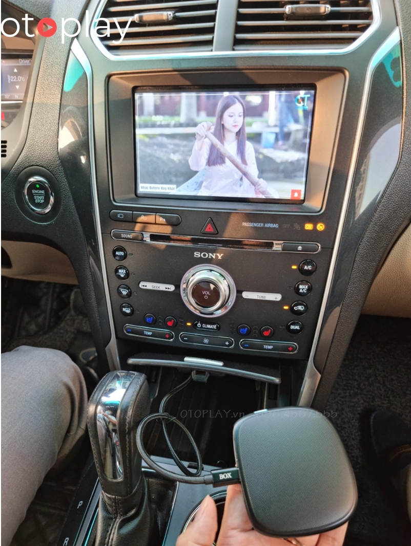 Box Carplay sử dụng xem Youtube trên Ford Explorer