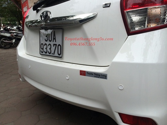 Cảm biến lùi 4 mắt cho yaris