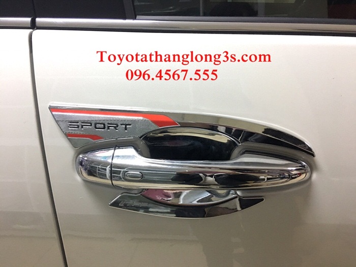 Mẫu hõm cửa có chữ Sport